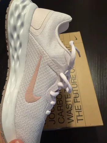 Nike Revolution 6 bike d'occasion — image 4 sur 6