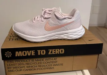 Used Nike Revolution 6 Running Shoes