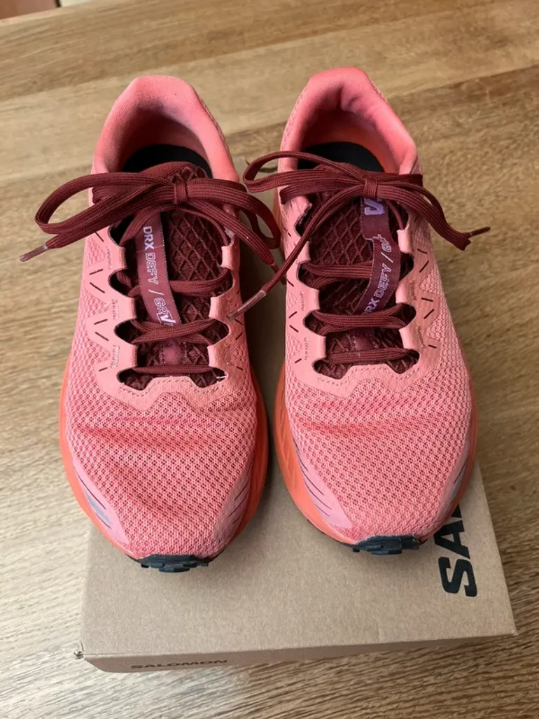 Used Salomon Trailrunning Shoes bike — image 2 of 5
