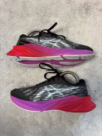 Ideal Novablast 3 Running Shoes usato