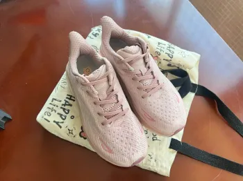 Used Rose Hoka Chaussures Taille 42 bike — image 2 of 4
