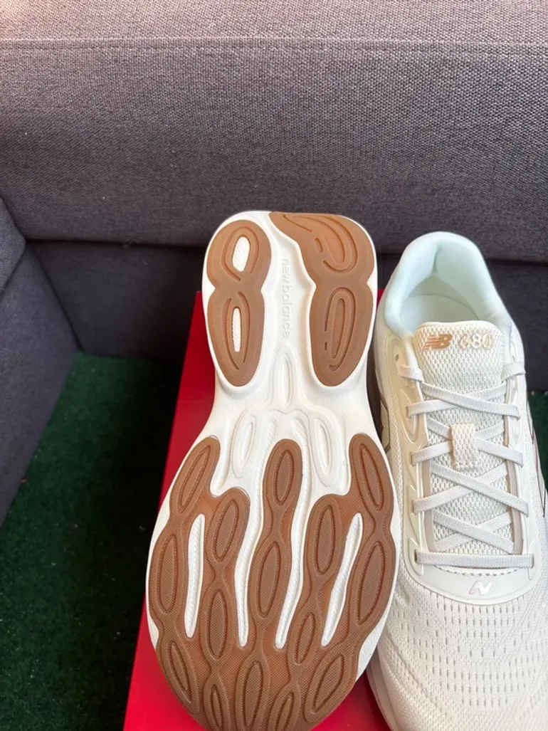 Gebrauchtes New Balance Fresh Foam 680 V9 bike — Bild 8 von 10