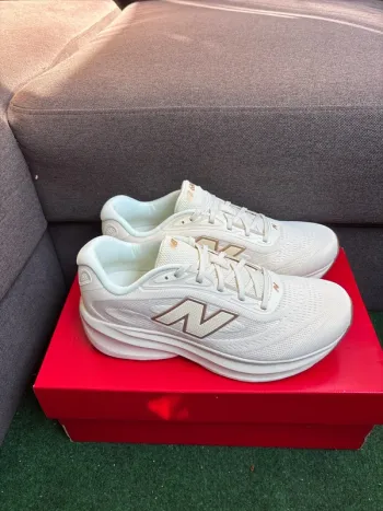 Gebrauchtes New Balance Fresh Foam 680 V9 bike — Bild 2 von 10