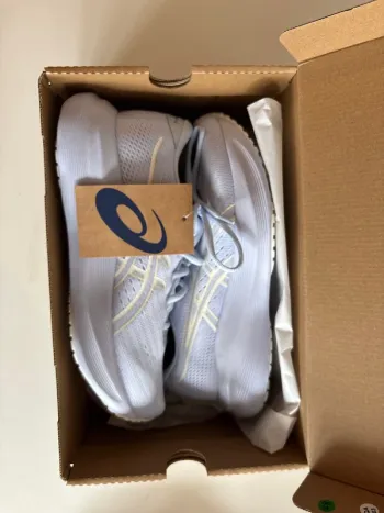Used Asics Gel-Excite 11 bike — image 8 of 8