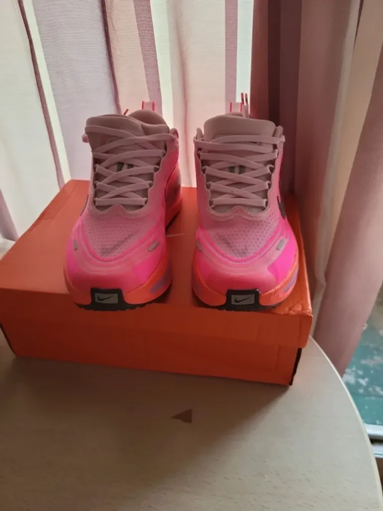 Used Nike Vomero Plus bike — image 4 of 5