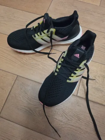 Adidas Ultraboost Running Shoes de segunda mano