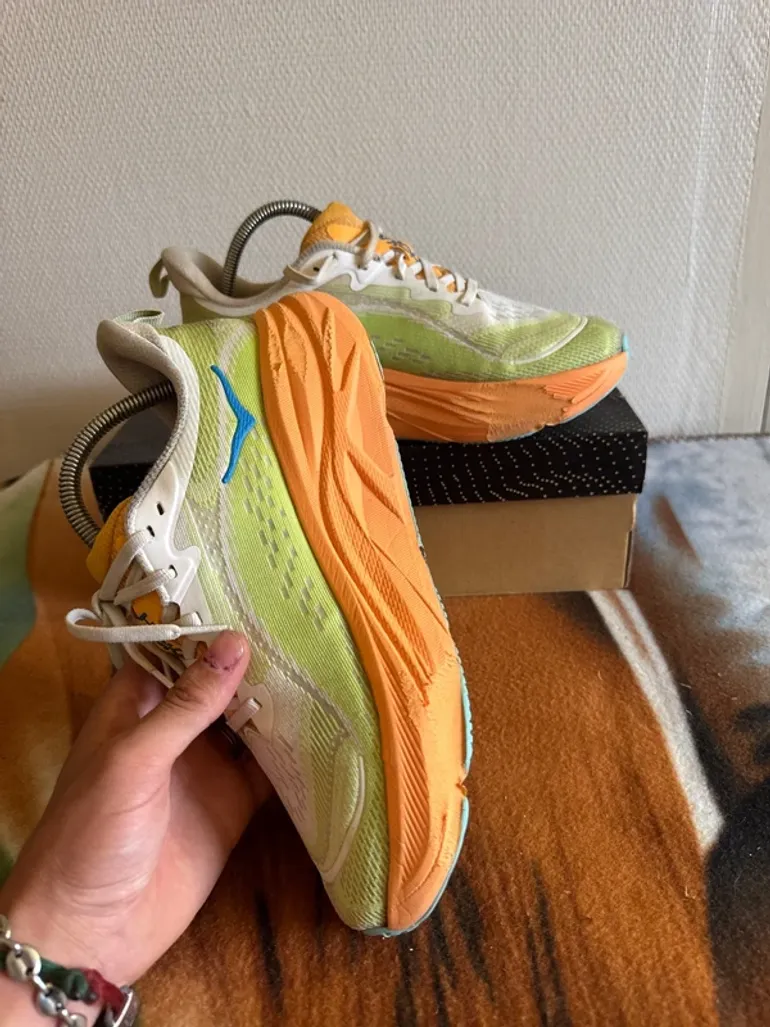 Used Hoka Shoes bike — image 5 of 9