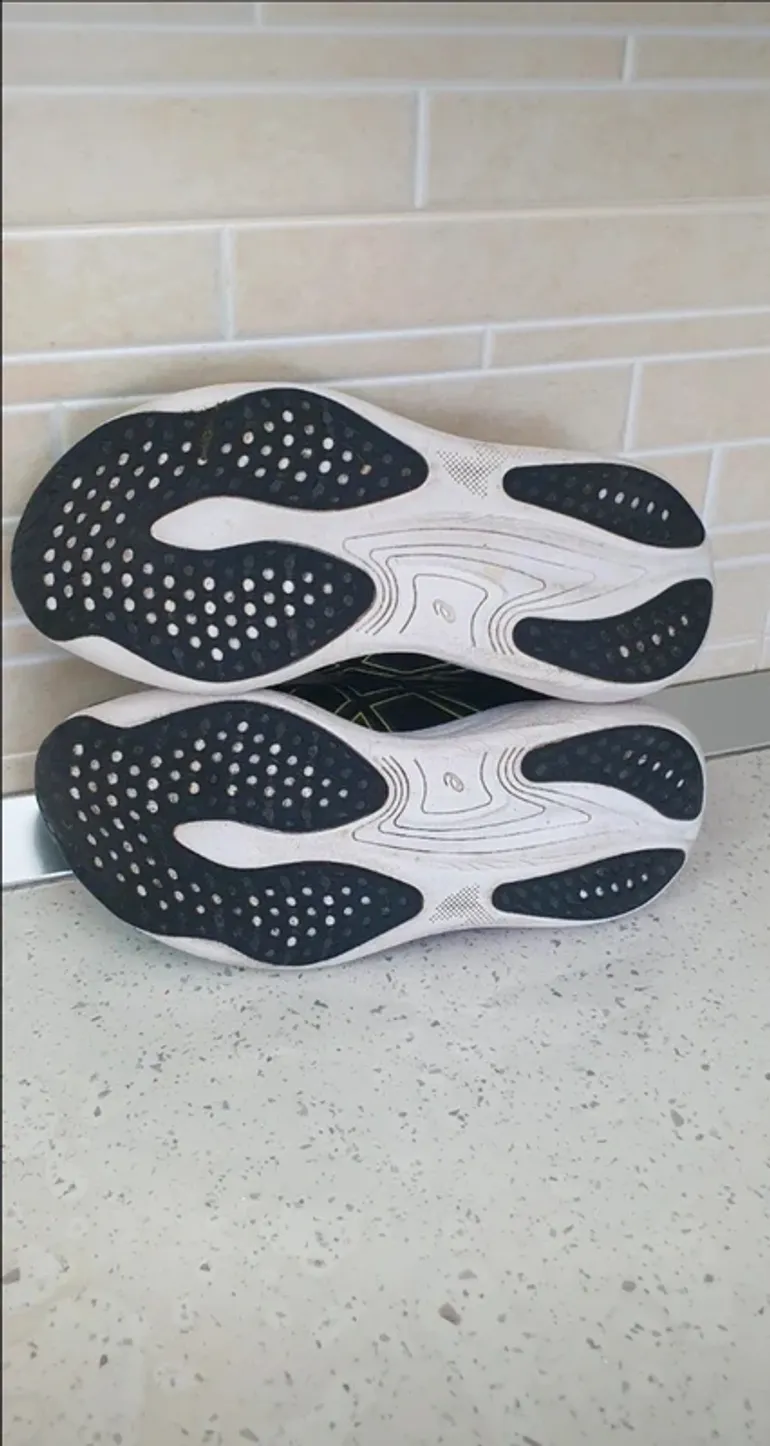 Used Asics Gel Nimbus 25 bike — image 9 of 10