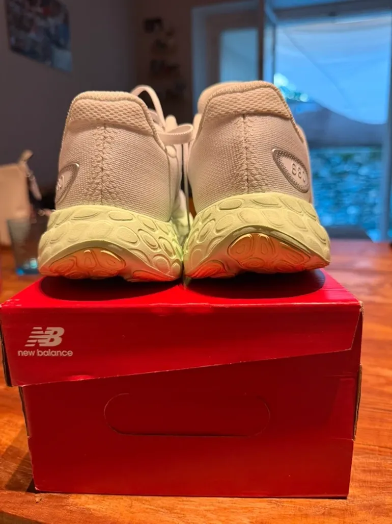 Gebrauchtes New Balance Running Shoes bike — Bild 3 von 8