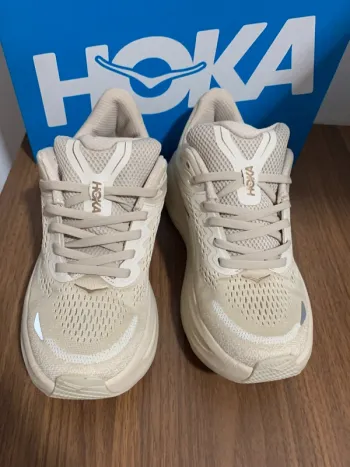 Tweedehands Hoka Zapatillas talla 38 bike — afbeelding 3 van 6