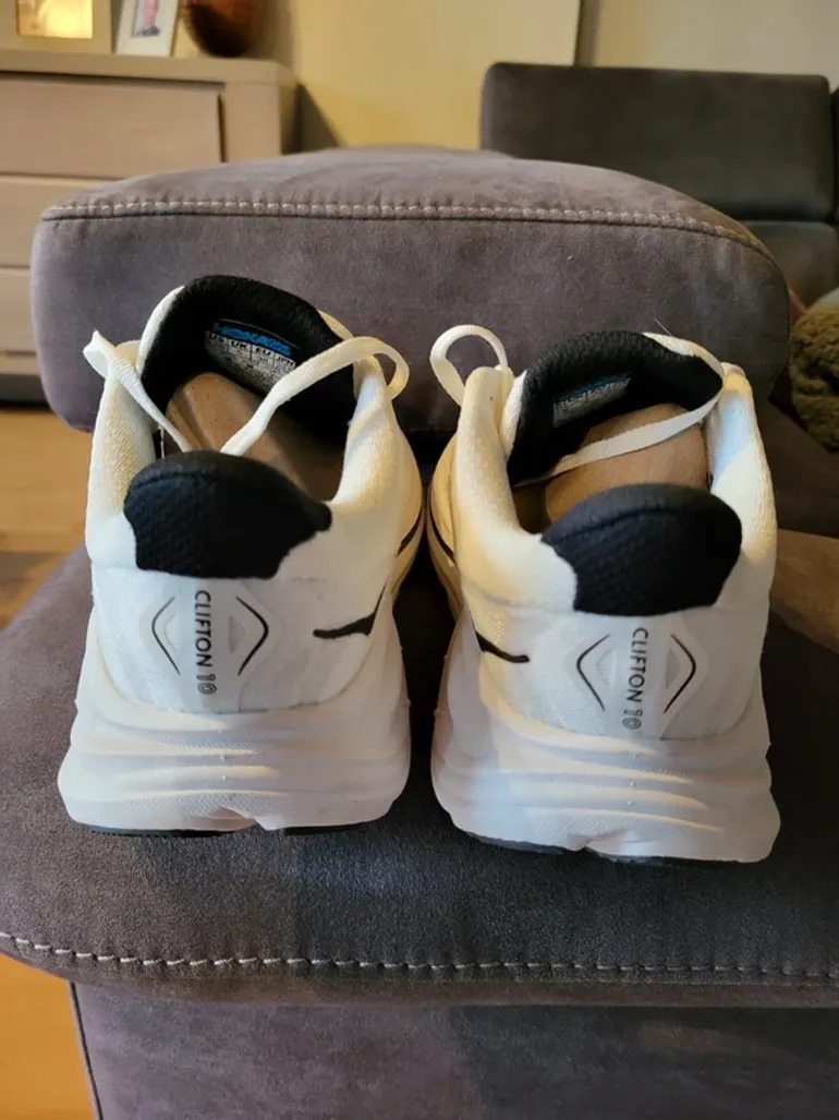 Used Hoka Clifton 10 bike — image 3 of 6