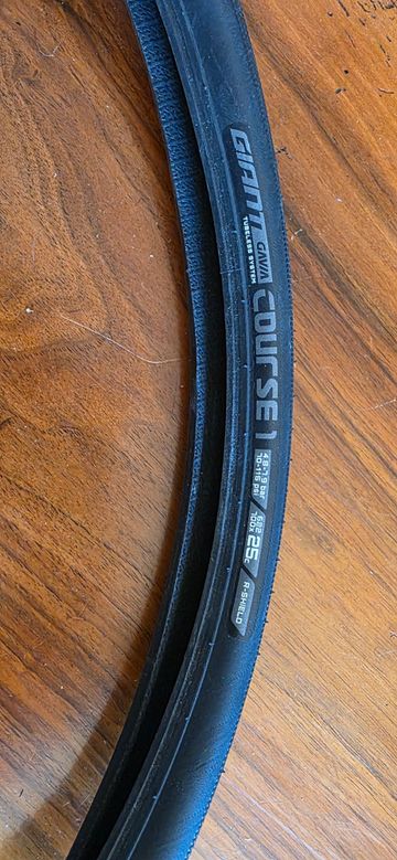 Käytetty Giant Gavia Course 1 Tubeless Tire 2026 Tyres & Tubes
