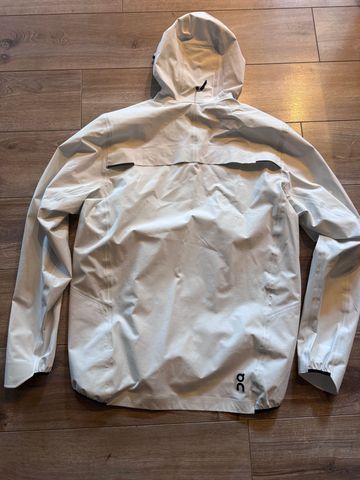 Brugt On Running Running Anorak 2023 bike — billede 2 af 2