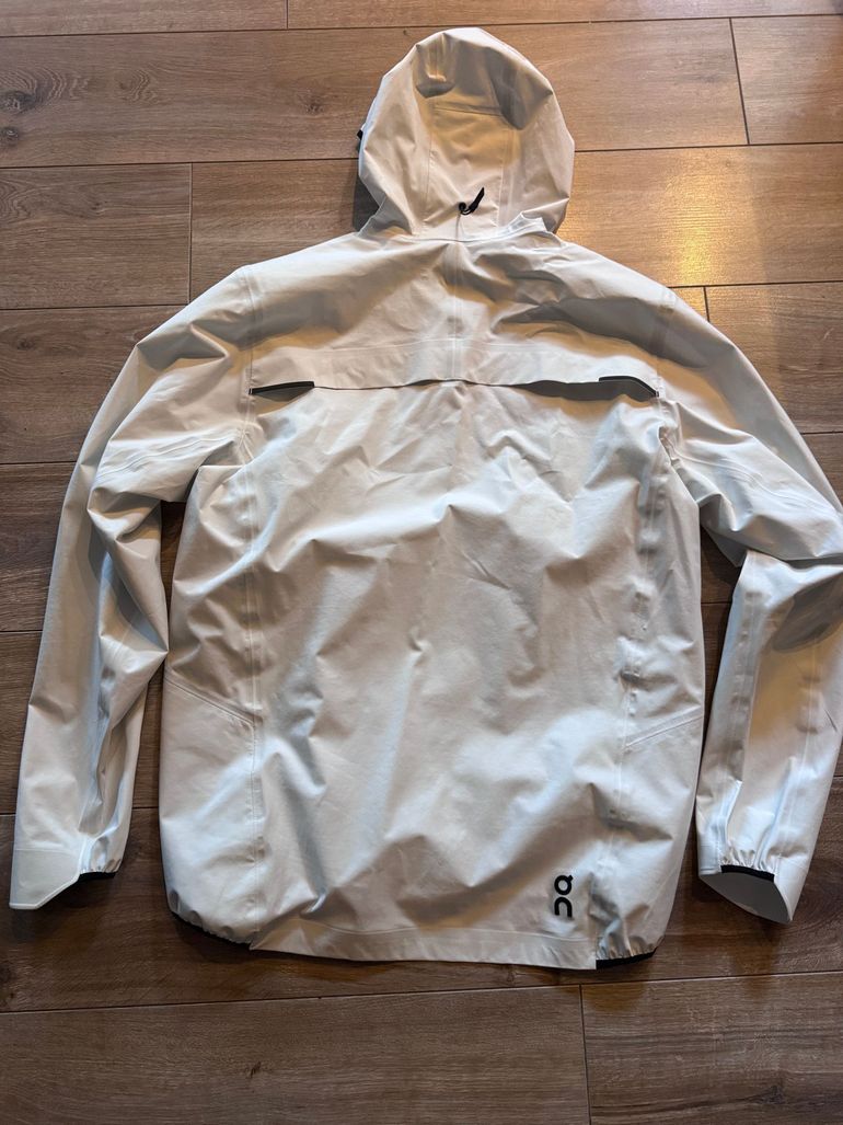 Brugt On Running Running Anorak 2023 bike — billede 2 af 2