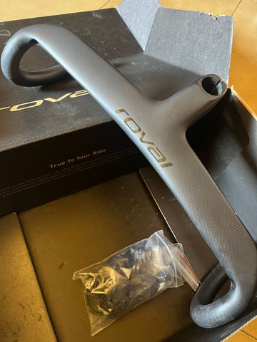 Used Roval Rapide Handlebar 2026 bike — image 1 of 2