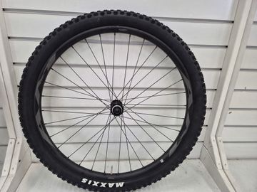 Used Giant AM 30 2023 bike — image 5 of 6