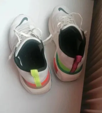 Used Nike ZoomX Invincible Run 3 bike — image 3 of 10