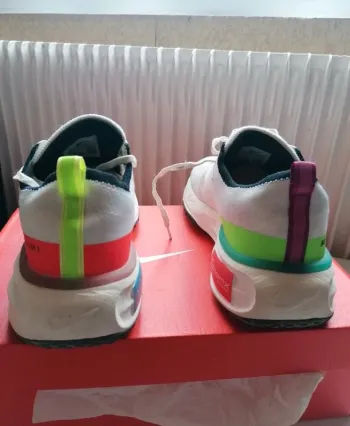 Used Nike ZoomX Invincible Run 3 bike — image 9 of 10