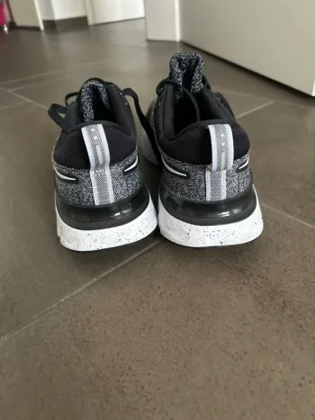 Used Nike React Infinity Flyknit bike — image 2 of 6