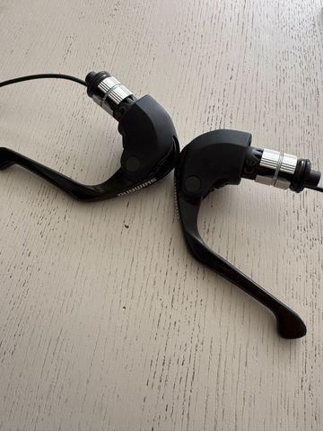 Używany Shimano Ultegra Di2 ST-R8060 Shifterset Drivetrain & Pedals
