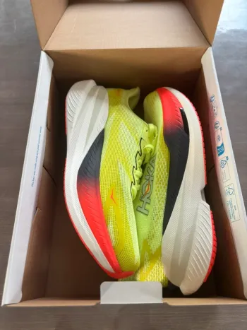 Hoka Mach X 3 bike d'occasion — image 2 sur 4