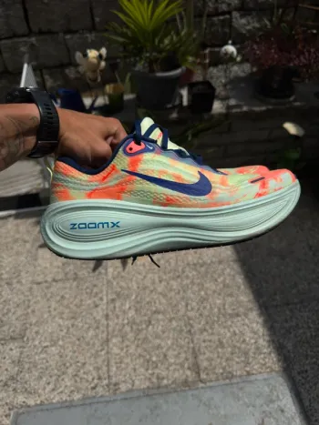 Used Nike Vomero Plus Running Shoes