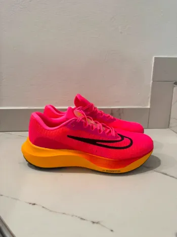 Used Hyper Zoom Fly 5 Running Shoes