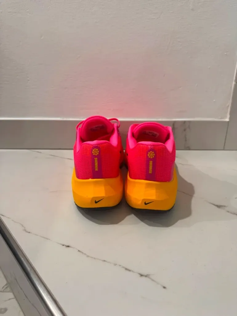 Used Hyper Zoom Fly 5 bike — image 4 of 8