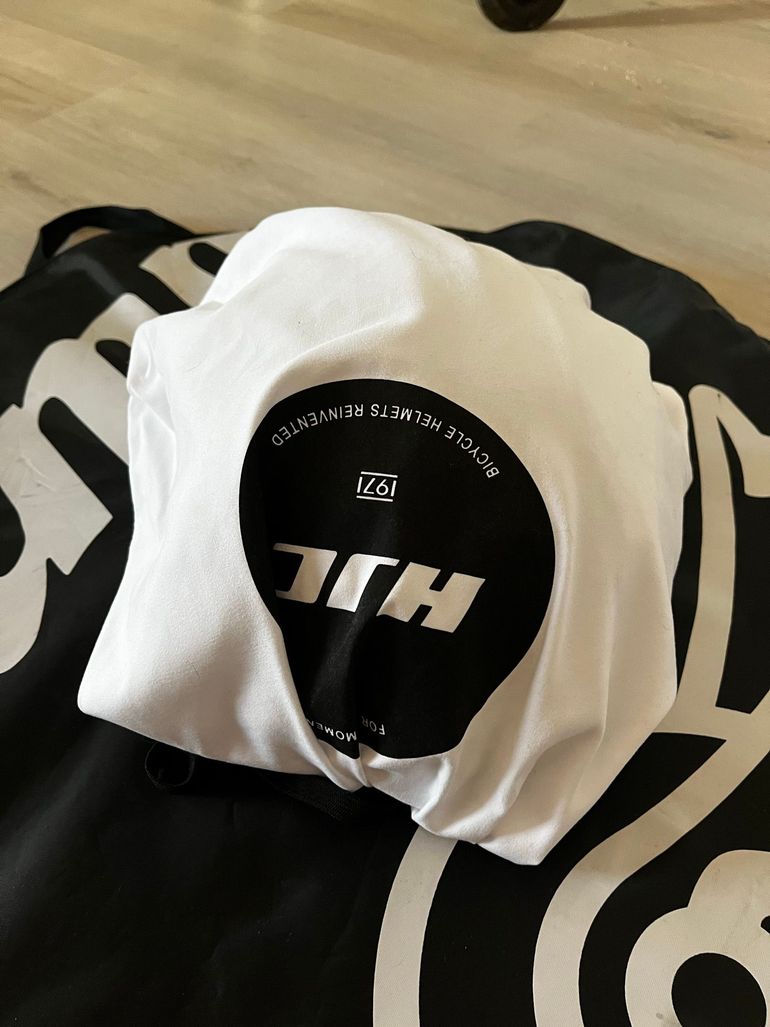 Used hgc Helmet 2022 bike — image 3 of 7