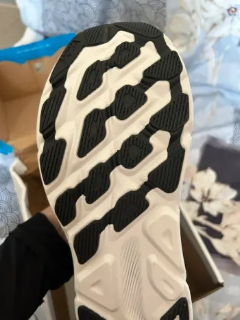 Used Hoka Running Shoes bike — image 4 of 4