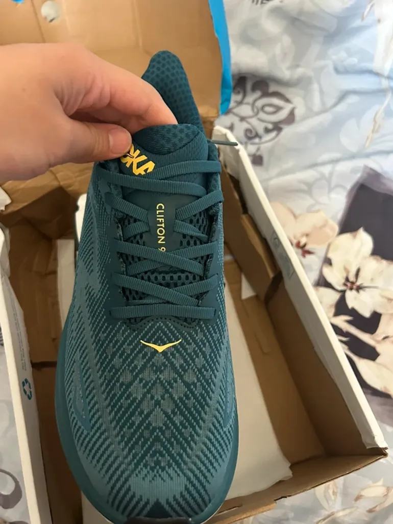 Used Hoka Running Shoes bike — image 3 of 4