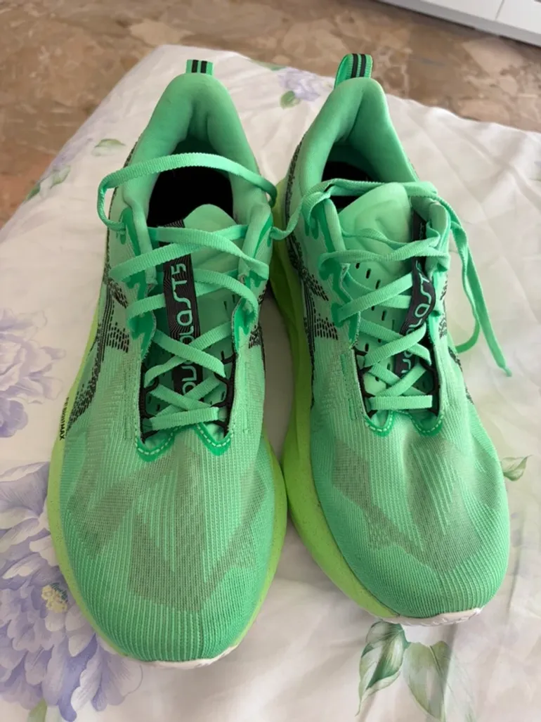 Used Asics novablast 5 bike — image 2 of 7
