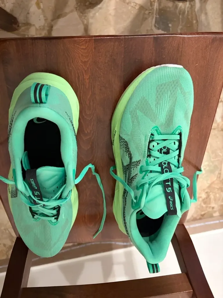 Used Asics novablast 5 bike — image 4 of 7