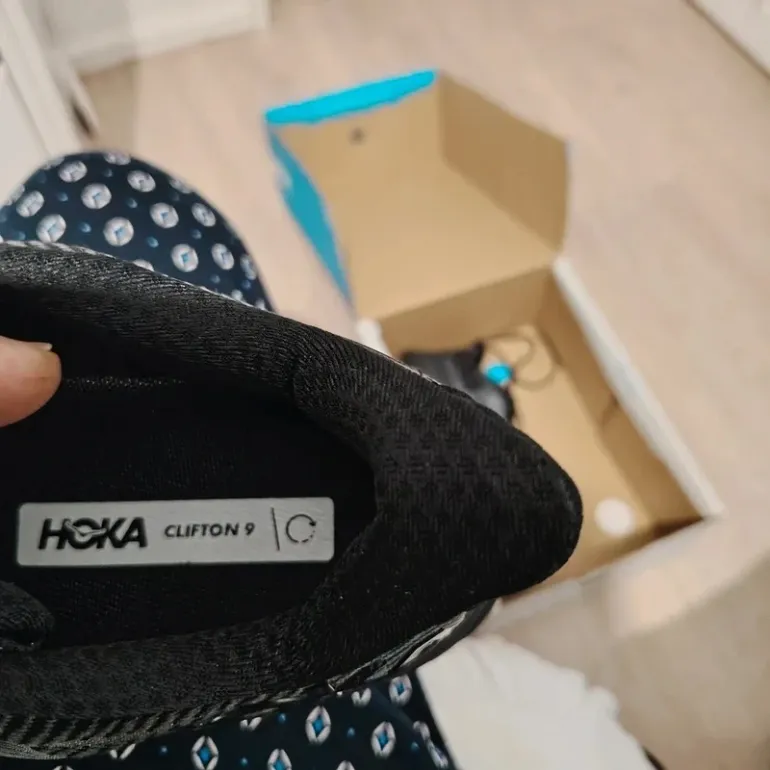 Used Hoka Clifton 9 bike — image 4 of 4