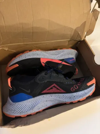 Used Pegasus Trail 3 GTX Running Shoes