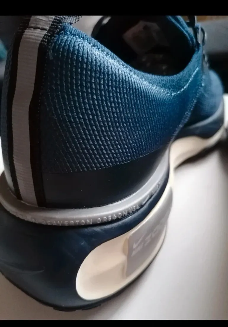 Nike Invincible Run 3 bike d'occasion — image 9 sur 11
