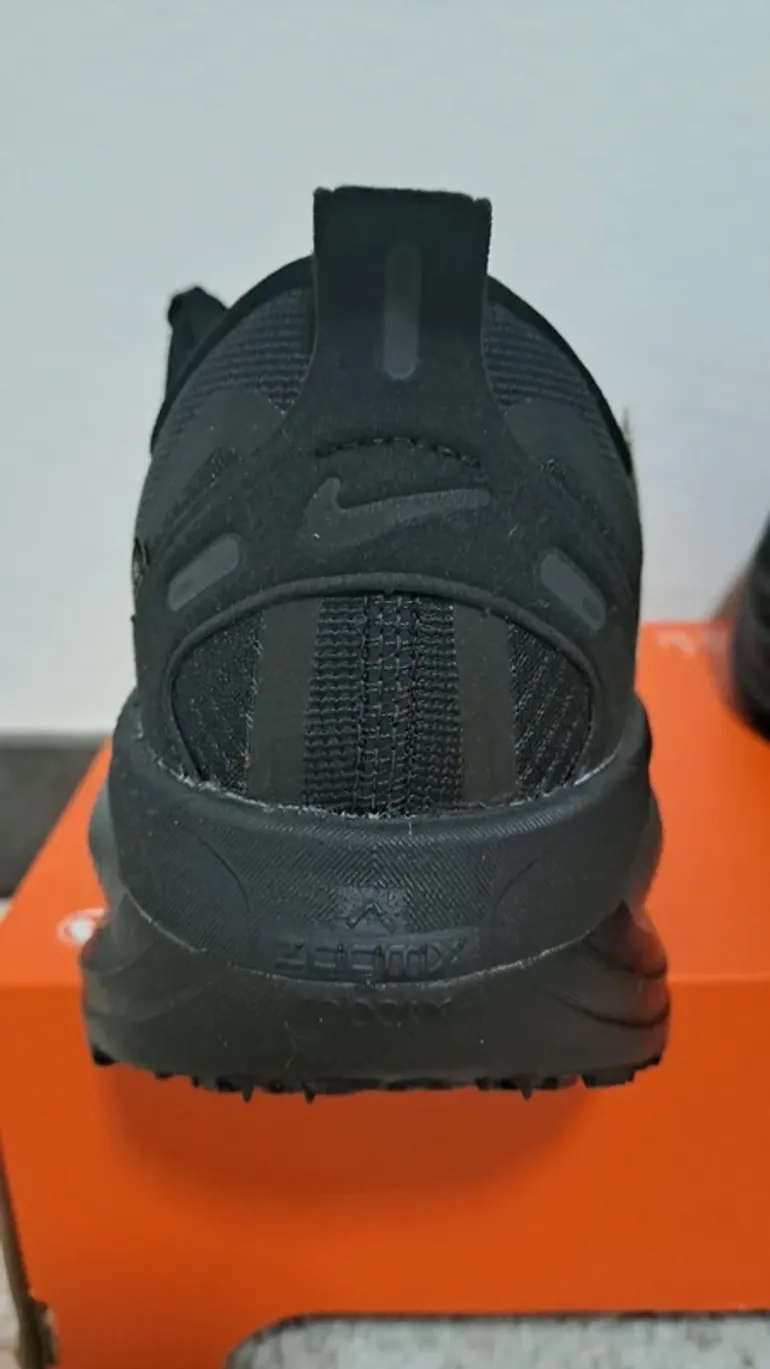 Used Nike Zoom Vomero GTX bike — image 6 of 13