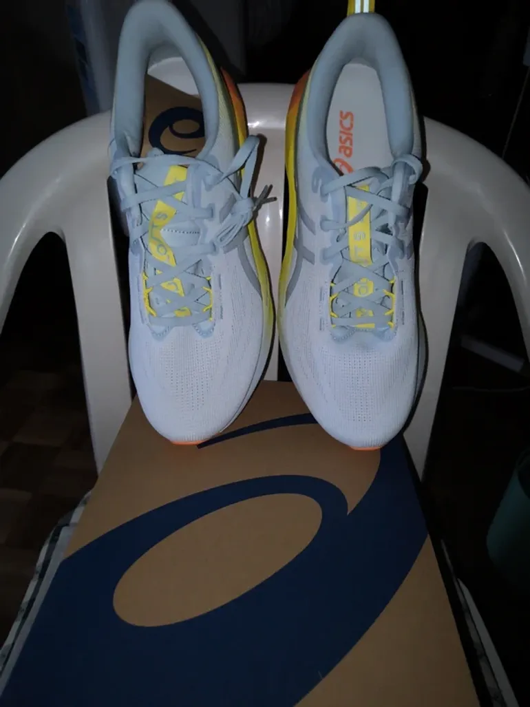 Used Asics NovaBlast 5 bike — image 6 of 6