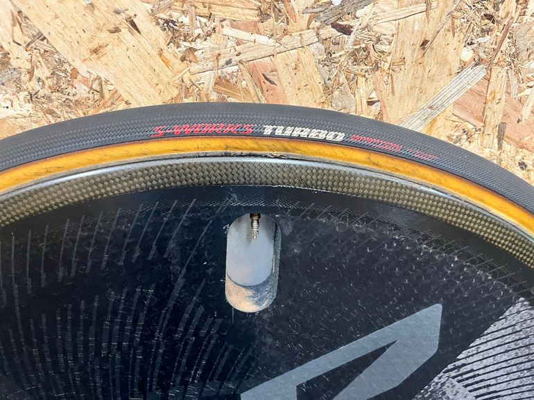 Brugt Zipp Super-9 Disc Wheel 2022 bike — billede 5 af 5