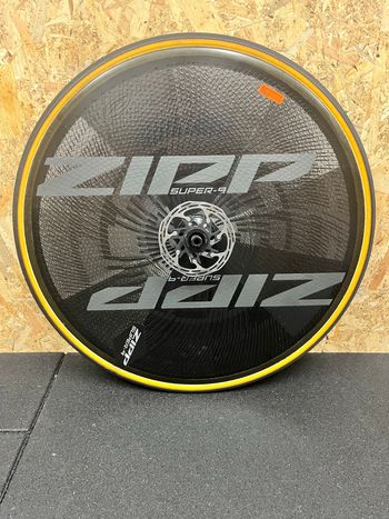 Brugt Zipp Super-9 Disc Wheel 2022 bike — billede 2 af 5