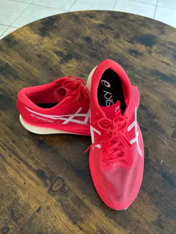 Brugt Asics Metaspeed Sky bike — billede 1 af 9