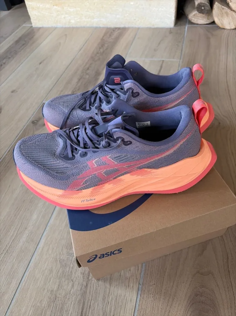 Asics Superblast 2 bike usato — immagine 2 di 11