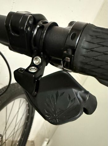 Used Sram MTB Groupset 2023 bike — image 3 of 5