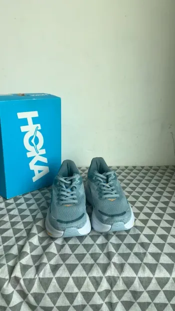 Tweedehands Hoka Shoes Size 42 bike — afbeelding 2 van 6