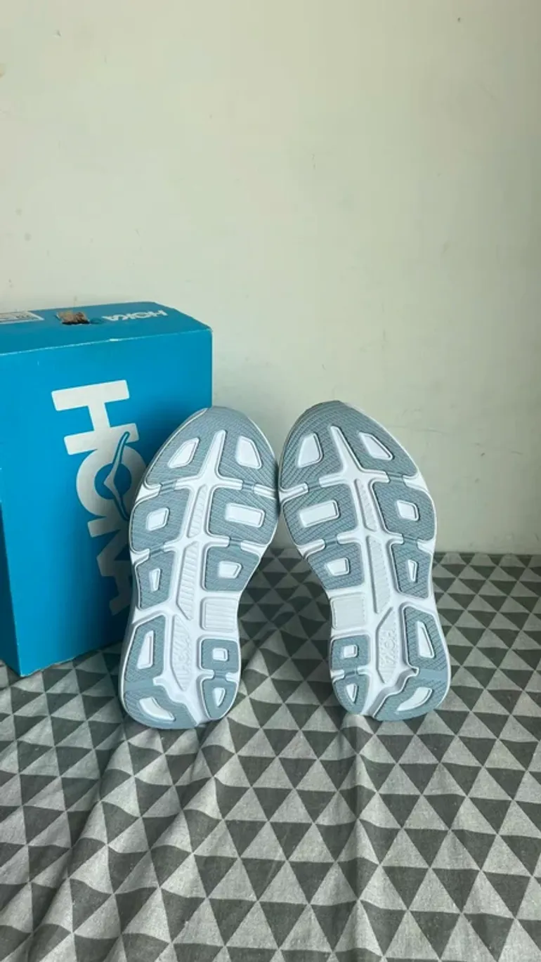 Tweedehands Hoka Shoes Size 42 bike — afbeelding 5 van 6