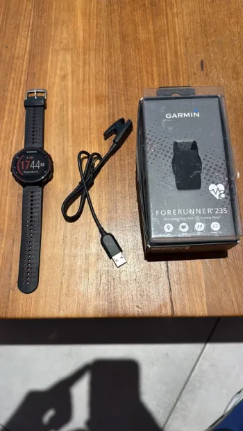 Used Garmin Forerunner 235 Electronics