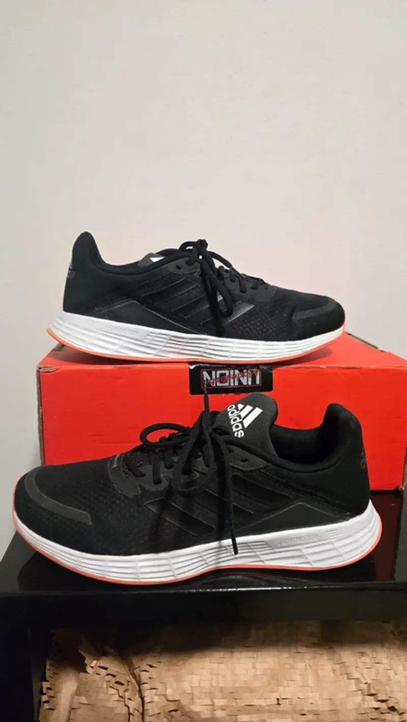 Gebrauchtes Orange Duramo SL Running Shoes