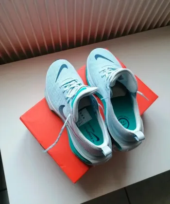 Käytetty Nike Zoom X Invincible Run 3 FK Running Shoes