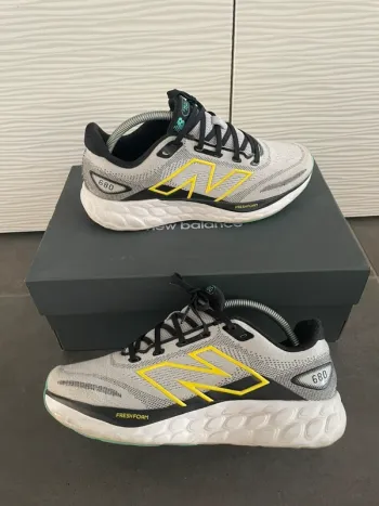 Gebrauchtes New Balance Fresh Foam 680 bike — Bild 2 von 13