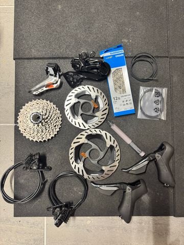 Używany Shimano Dura Ace R9200 9250 9270 Di2 12s Groupset